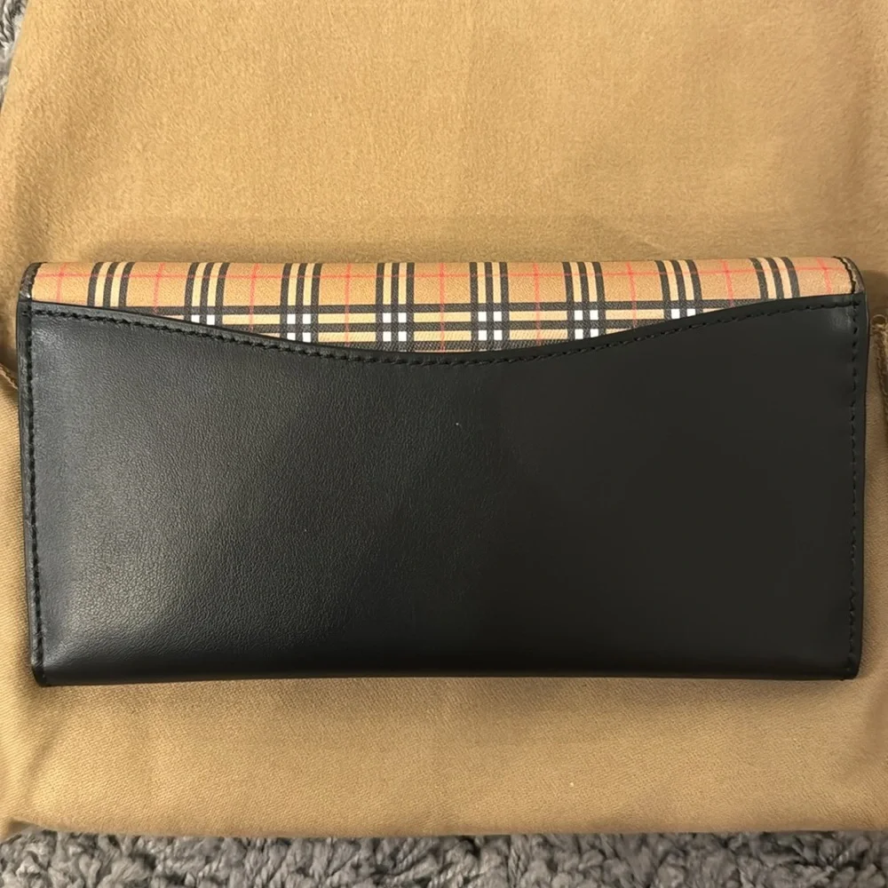 Burberry Wallet - Picture 4 of 7